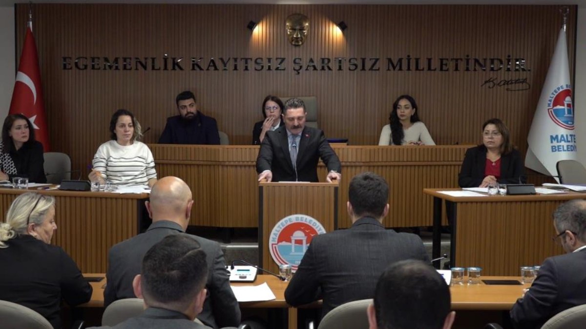 Maltepe Belediyesi’nin Meclis Toplantısı’nda ‘kayyum’ gerilimi