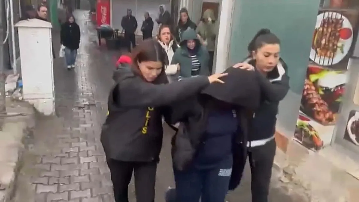 Diyarbakır’da fuhuş operasyonu! İşte çeteyi çökerten o şifreli konuşma: Kısa mı uzun mu kalacaksın?