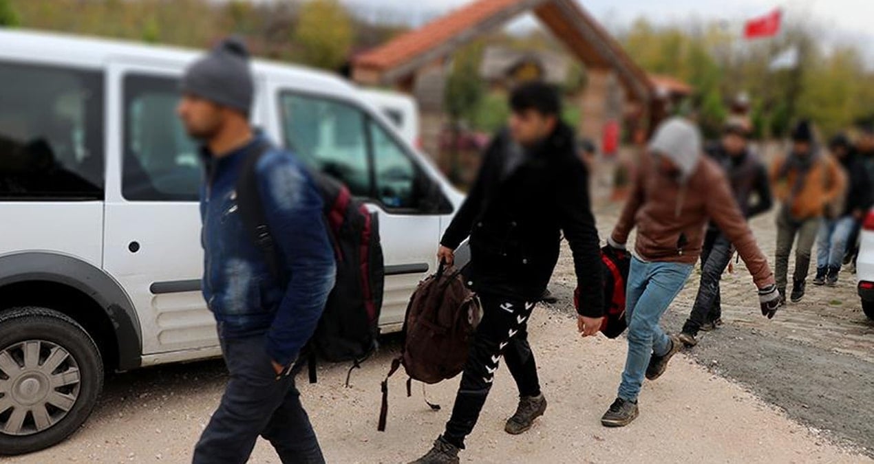 Edirne’de Afganistan, Pakistan ve Mısır uyruklu 17 düzensiz göçmen yakalandı