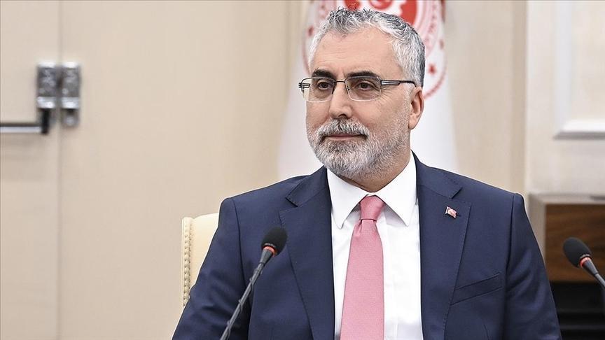 Milyonları ilgilendiriyor: Bakan Işıkhan’dan çalışma saatlerine ilişkin açıklama